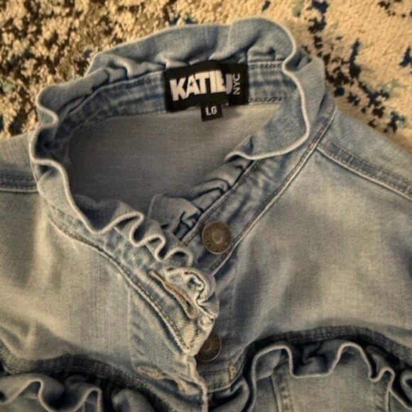 NEW NWOT KATIE J NYC EMILY RUFFLE DENIM JEAN JACKET SIZE LARGE - Picture 4 of 5